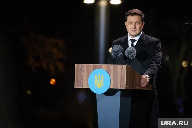 Владимир Зеленский заявил, что планирует отдохнуть следующим летом в Крыму, который находится под властью Украины
