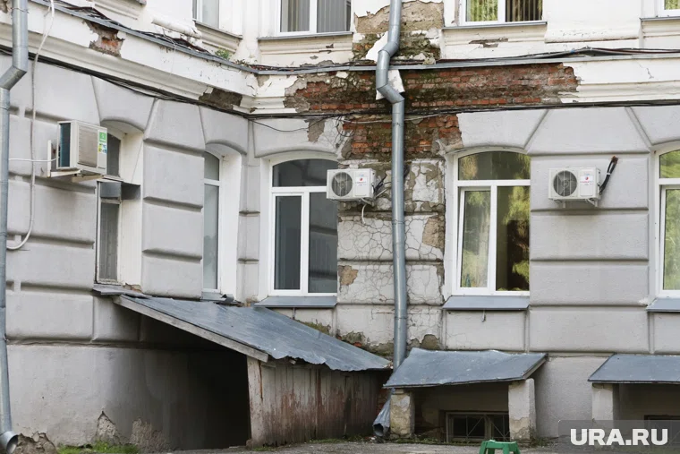 Отопительный сезон можно начинать со старых и аварийных зданий