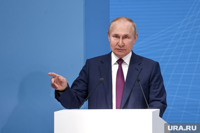 Путин показал губернаторам, как решить застарелую проблему