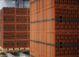 Руководство завода «Винзер» назвало причины остановки производства