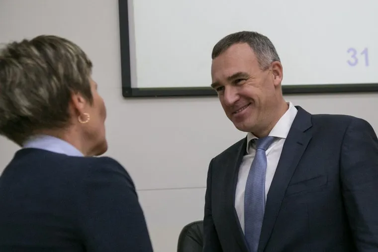 Заседание городской думы с вопросом об отставке с должности главы администрации Александра Моора. Тюмень, кухарук руслан