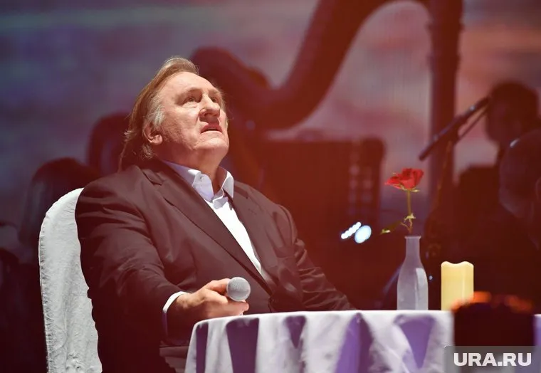 Жерар Депардье решил отказаться от Почетного легиона