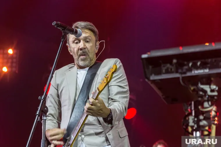 Сергей Шнуров подтвердил свое участие в американском фестивале Coachella и отметил, что честно заслужил это выступление