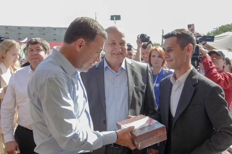 Губернатор на ярмарке в Ирбите. Свердловская область