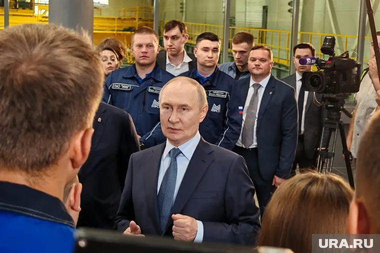 Владимир Путин встретился с коллективом ММК 