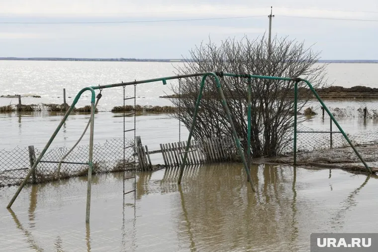 В районе обустроили больше восьми километров дамб и насыпей