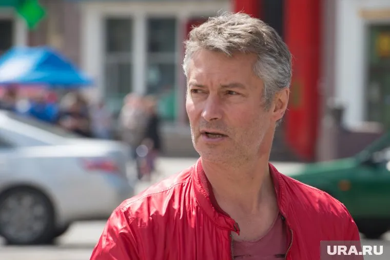 Евгений Ройзман будет иметь право выходить из жилья только с 23:59 до 00:00