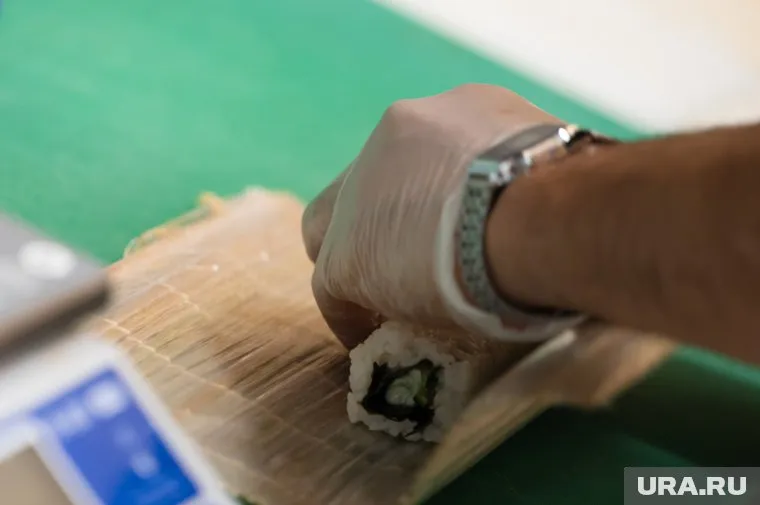 Доставку еды закрыли на месяц