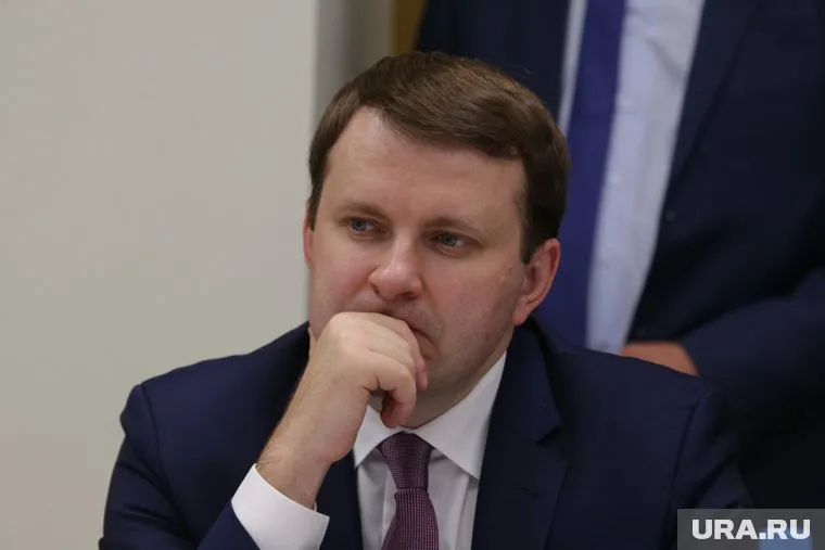 По словам Максима Орешкина, до введения дополнительных выплат необходимо, чтобы стандартные меры поддержки были исчерпаны