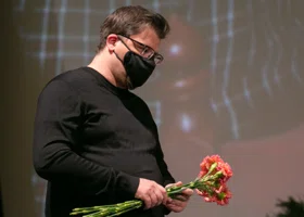 Настоящий человек: Харламов попрощался с кинозвездой Романом Поповым