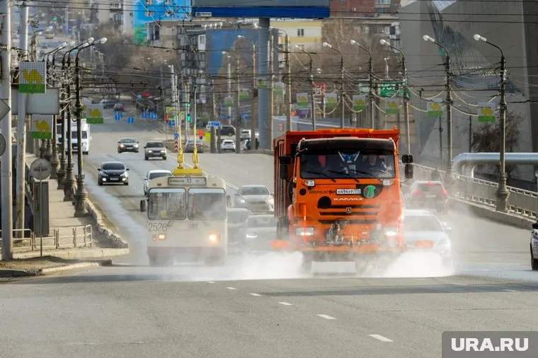Улицы обрабатывают с 16 до 22 часов