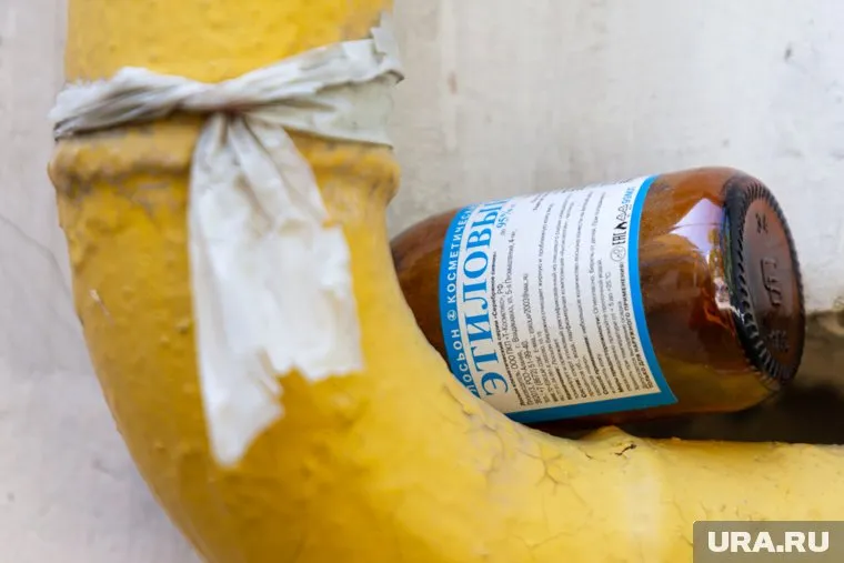 Подросток перепутал стеклоочиститель с водой