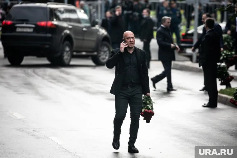 Певцу резко стало плохо