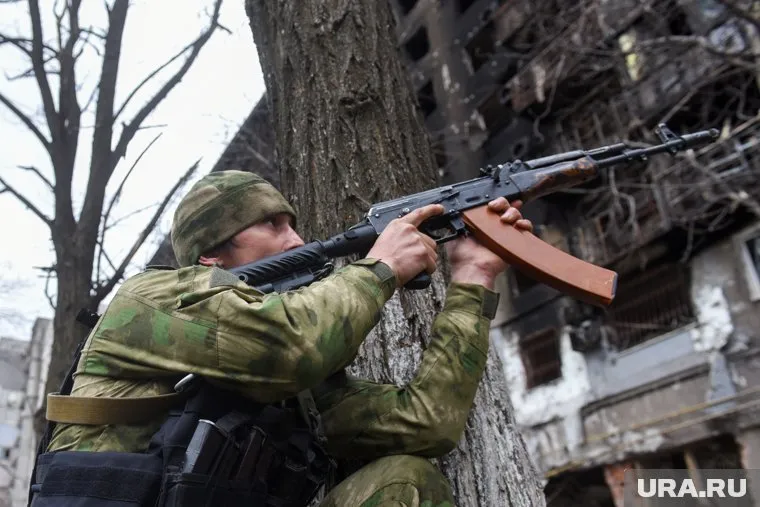 Отходя из Соледара, ВСУ заминировали большинство зданий в городе