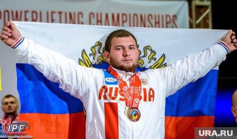 Пауэрлифтер взял серебро на чемпионате среди юниоров