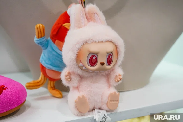 Образцы игрушек исследовали по 53 параметрам 