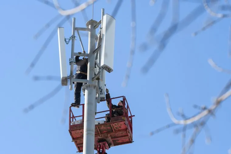 Установка вышки сотовой связи 5G на Уралмаше. Екатеринбург