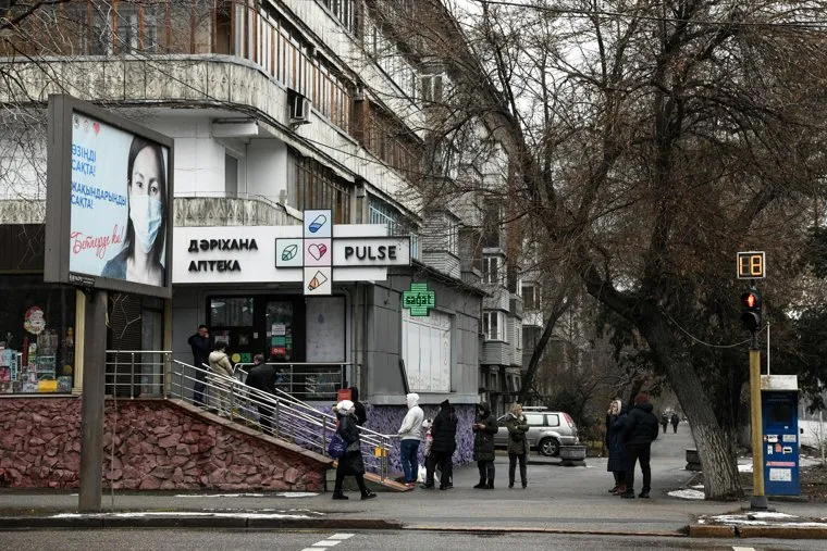Обстановка в Алма-Ате после взятия города под контроль правительственными силами. Алма-Ата, Казахстан