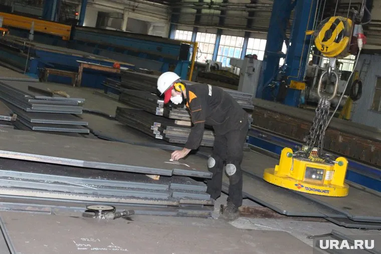 Металлобаза не предоставляет свежей отчетности, не отвечает требованиям налоговой и не может пользоваться собственными счетами