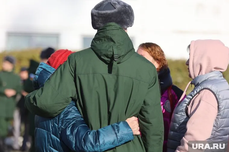 За заключение контракта призванные на срочную службу тюменцы получат по 200 000 рублей