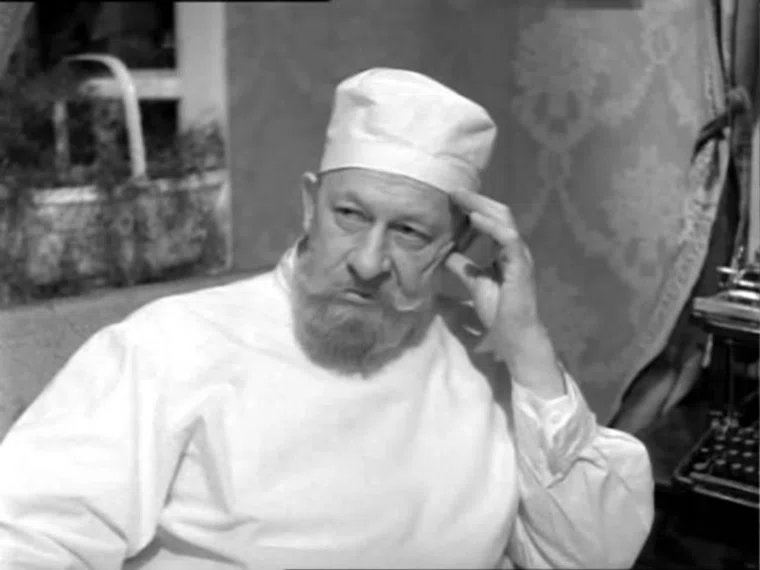 Евгений Александрович Евстигнеев — советский и российский актер театра и кино, театральный педагог