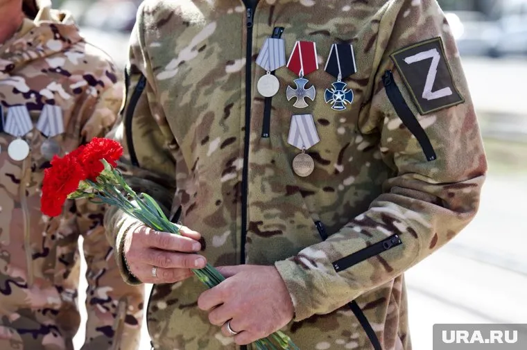 Мальчик носил шапку с буквой Z из-за отца, участвовавшего в спецоперации РФ на Украине