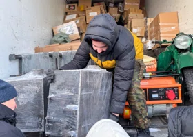 Булаты, РЭБ и генераторы: курганцы передали мотострелкам в зону СВО гуманитарную помощь