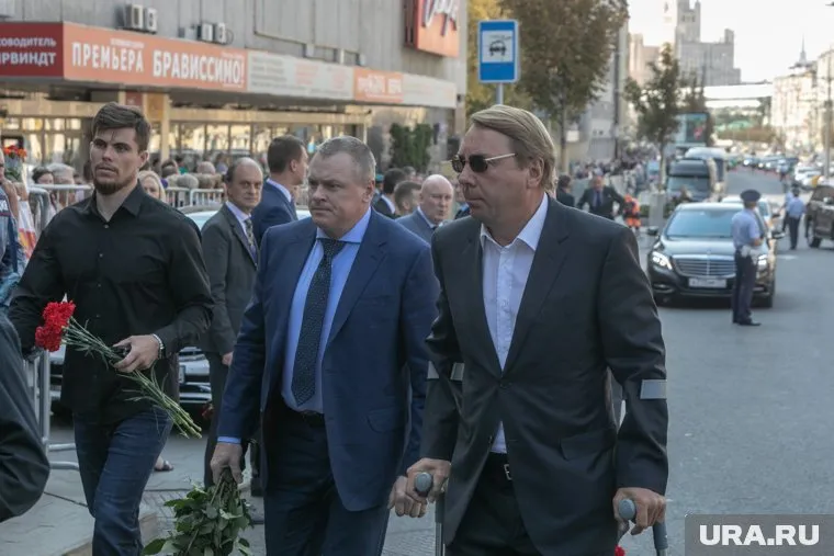 Владимир Кожин (справа) был в командировке в Париже на прошлой неделе