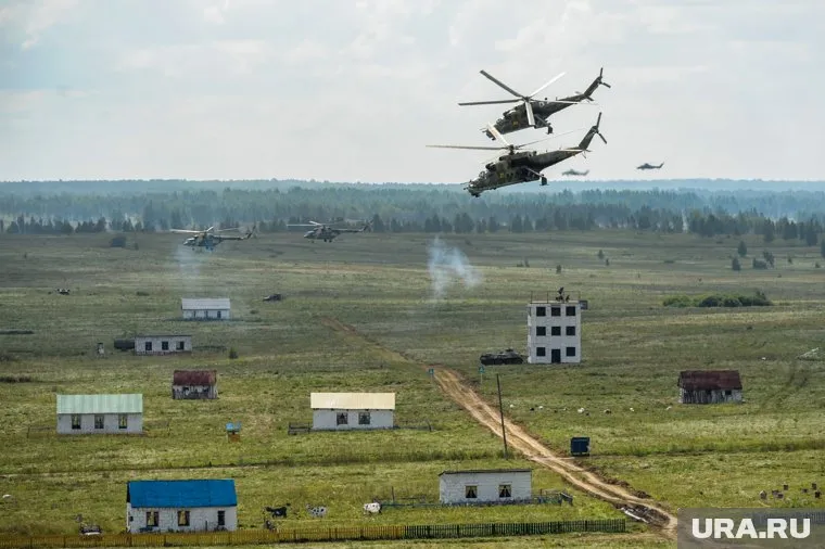 Американский генерал считает, что по России и Китаю нужно «бить изнутри»