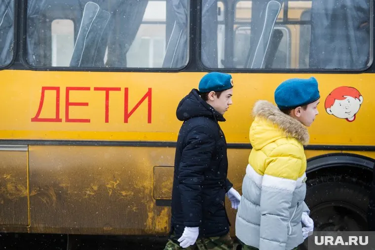В Югре не всегда соблюдают правила перевозки детей (архивный снимок)