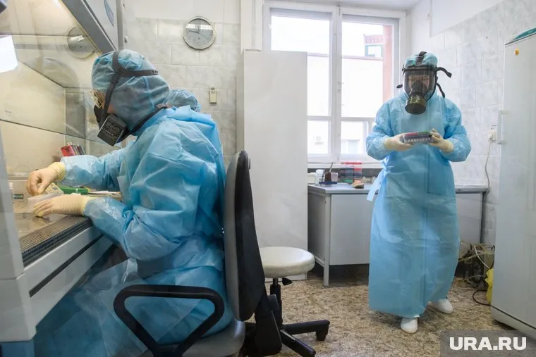 В геномах вируса SARS-CoV-2 нашли тысячи мутаций