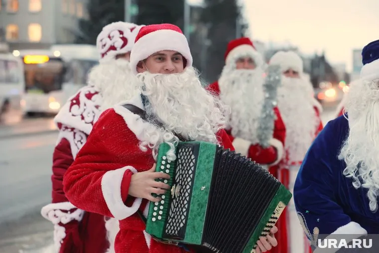 Средняя стоимость аниматоров на Новый год - 4 000 рублей