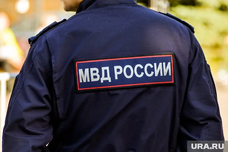 Женщина была задержана полицией и доставлена в отдел