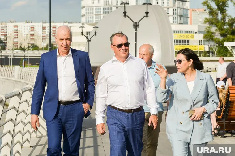 Родной город показывала гостям мэр Наталья Котова