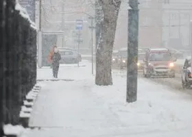 Тюменцев в начале недели ожидают метель и штормовой ветер