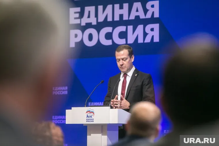 С 2008 года "Единая Россия" постоянно говорит о необходимости праймериз. Год назад они впервые прошли масштабно - на всю страну