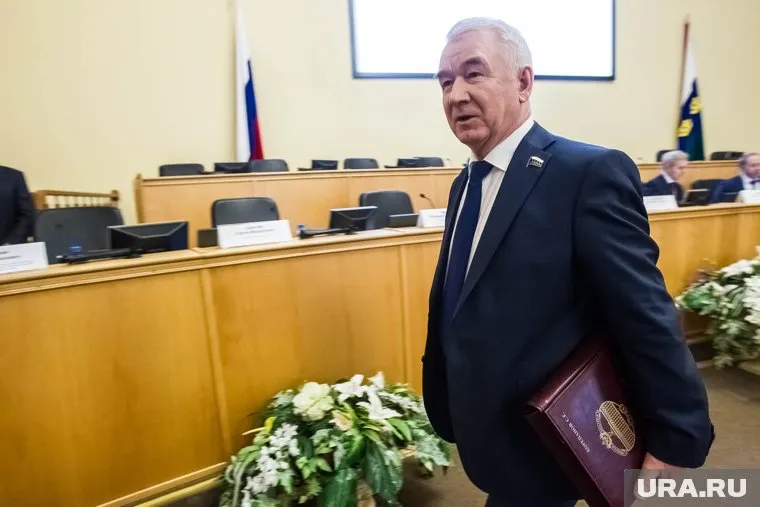 Председатель Тюменской думы первым из ямальских единороссов подал документы в избирком