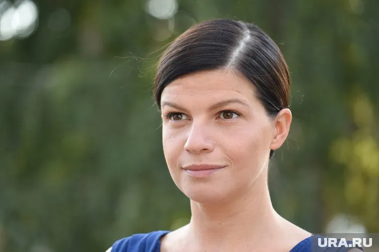 Актриса призналась, что знакома с культурной жизнью Екатеринбурга, например, в лице драматурга Николая Коляды