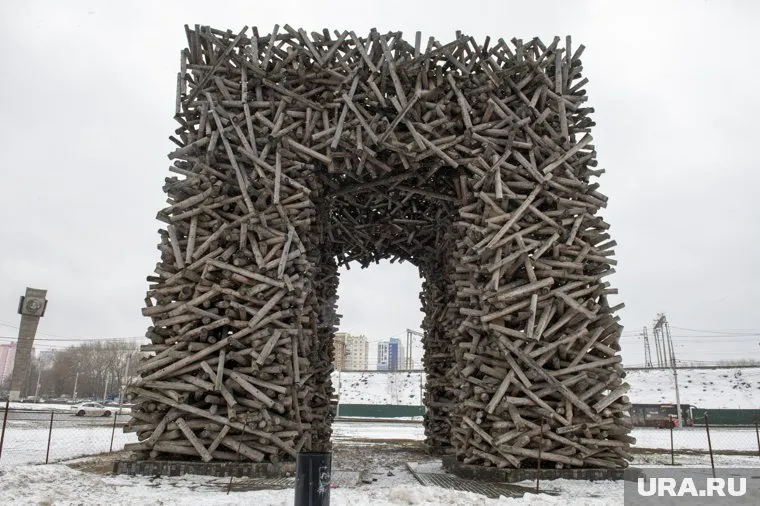 Арт-объект стоит с 2011 года