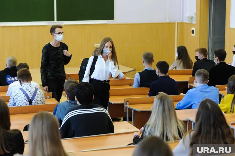 В учебном заведении уже жаловались на преподавателей из-за высказываниях о вакцинации