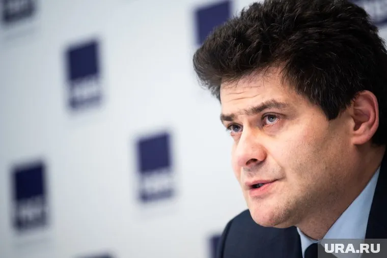 Высокинский попросил жителей старше 65 лет не выходить из дома