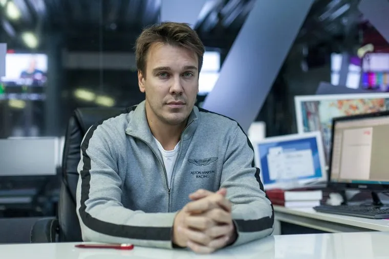 Интервью с Михаилом Зыгарем, главным редактором телеканала «Дождь». Москва.