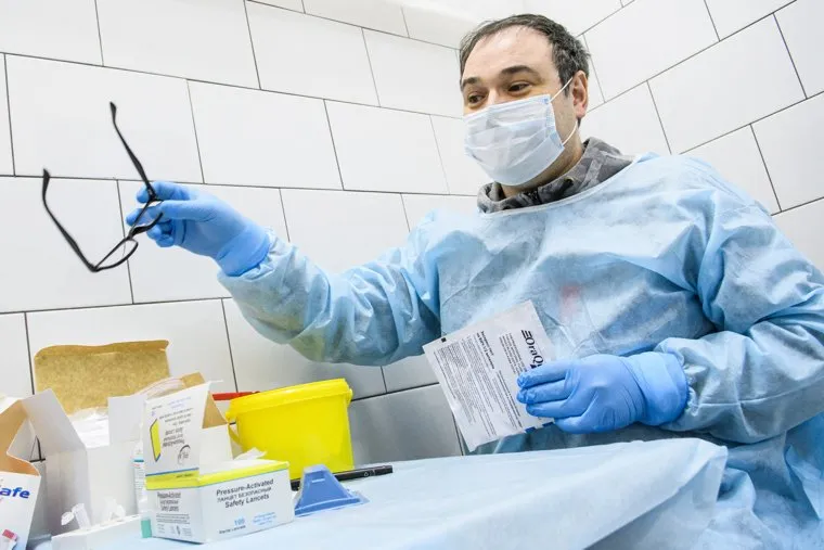 Обсуждение в офисе проекта "Чтобы жить". Екатеринбург