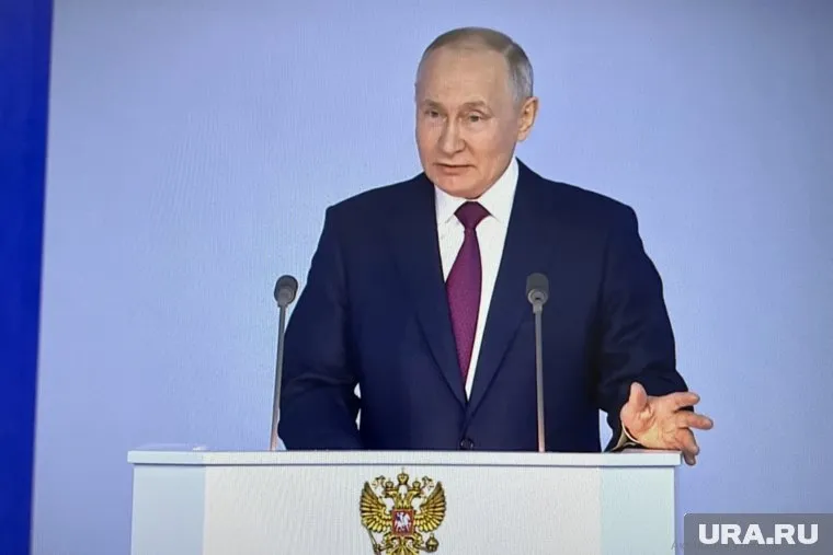 Безработица и инфляция близки к минимальным значениям в истории России, заявил Владимир Путин