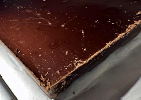 На Украине начали продавать шоколад с настоящими личинками