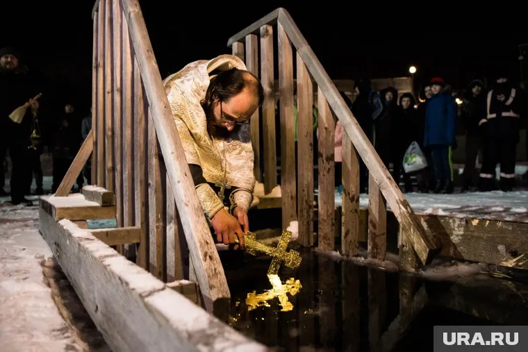 Купели освещают перед праздником