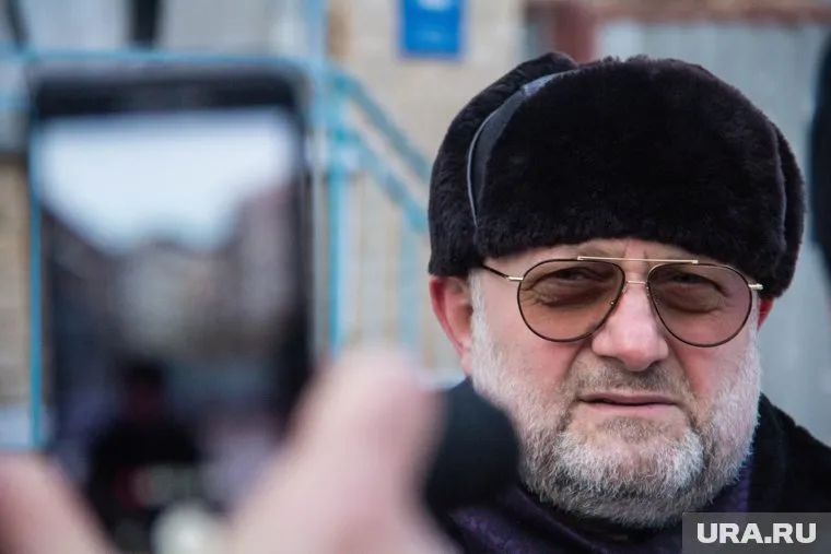 Чеченский министр Джамбулат Умаров обратился к режиссеру Александру Сокурову