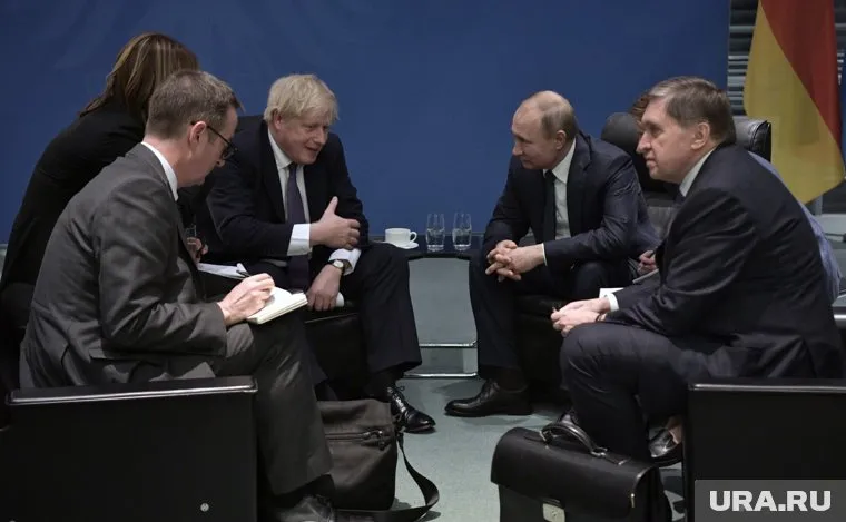 Борис Джонсон рассказал Владимиру Путину что нужно сделать для нормальных отношений между странами