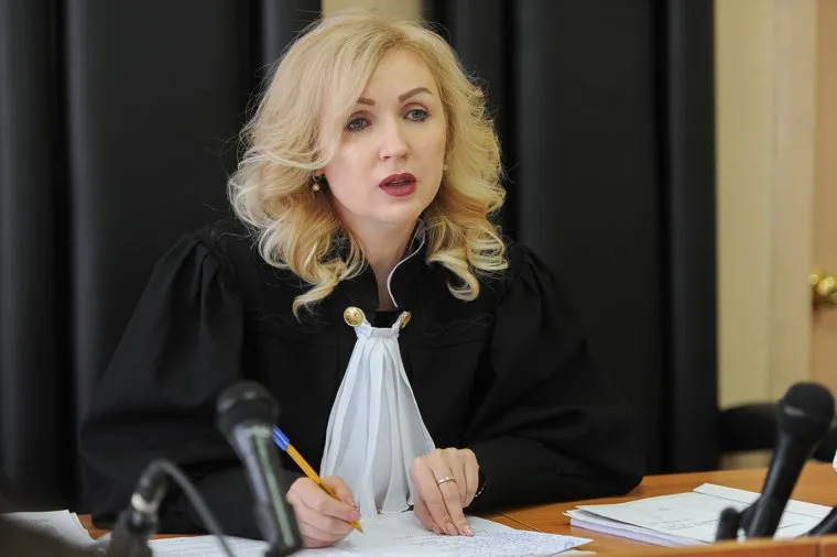 Суд по делу экс-директора СК Гринфлайт Сергея Мануйлова, в суде Центрального района. Челябинск