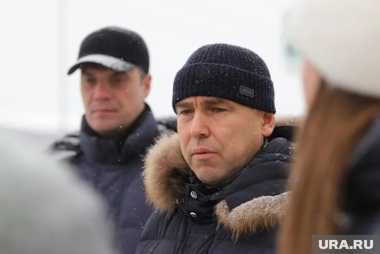 По словам губернатора Вадима Шумкова, жесткий формат разговоров связан с условиями в регионе и стране